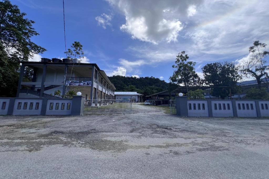 OYO 43965 Jasa Resort Sungai Lembing Exterior foto