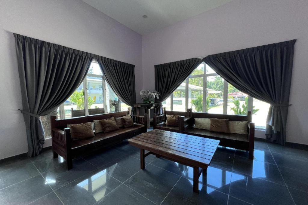 OYO 43965 Jasa Resort Sungai Lembing Exterior foto